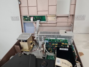Thumbnail image of Perkin Elmer UV/VIS Spectrometer  Model - Lambda 20  Part no. BUV20200 Lab