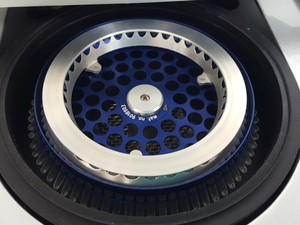 Thumbnail image of Qiagen Real Time PCR Rotor-Gen Q + Disc Heat Sealer Lab 5-Plex HRm 