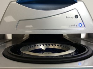 Thumbnail image of Qiagen Real Time PCR Rotor-Gen Q + Disc Heat Sealer Lab 5-Plex HRm 
