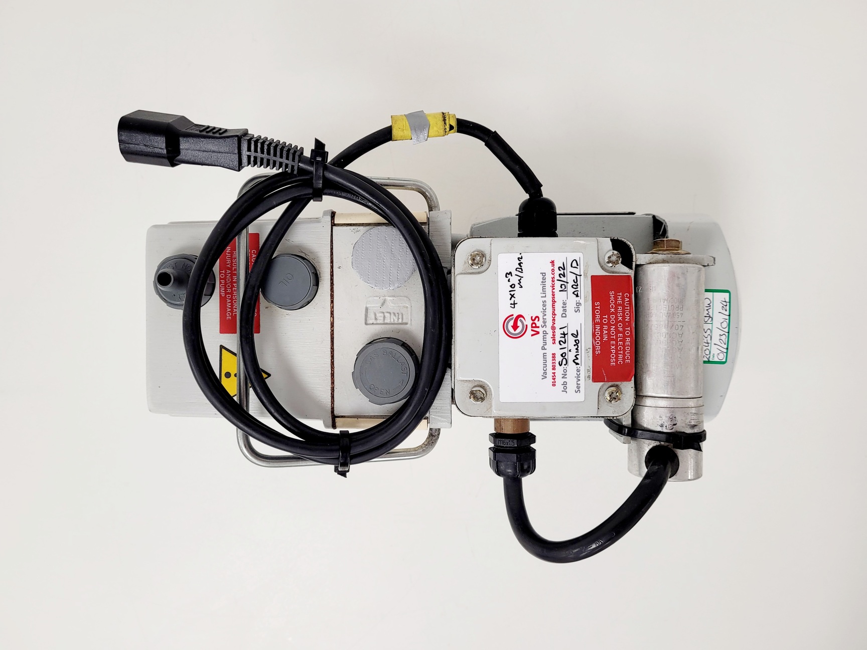 Image of Edwards 1.5 Rotary Vane Vacuum Pump Model. E2M1.5 