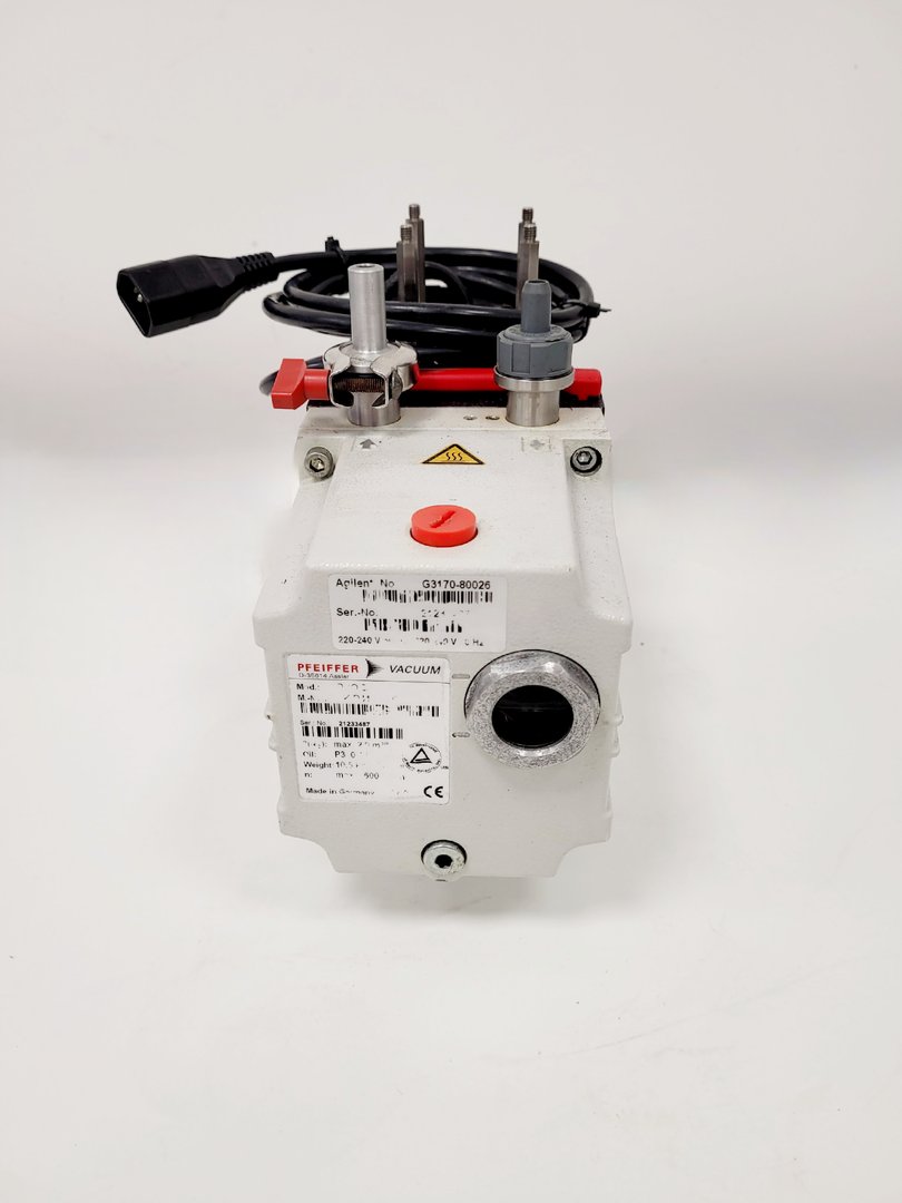 Image of Pfeiffer Rotary Vane Vacuum Pump DUO 2.5 Lab