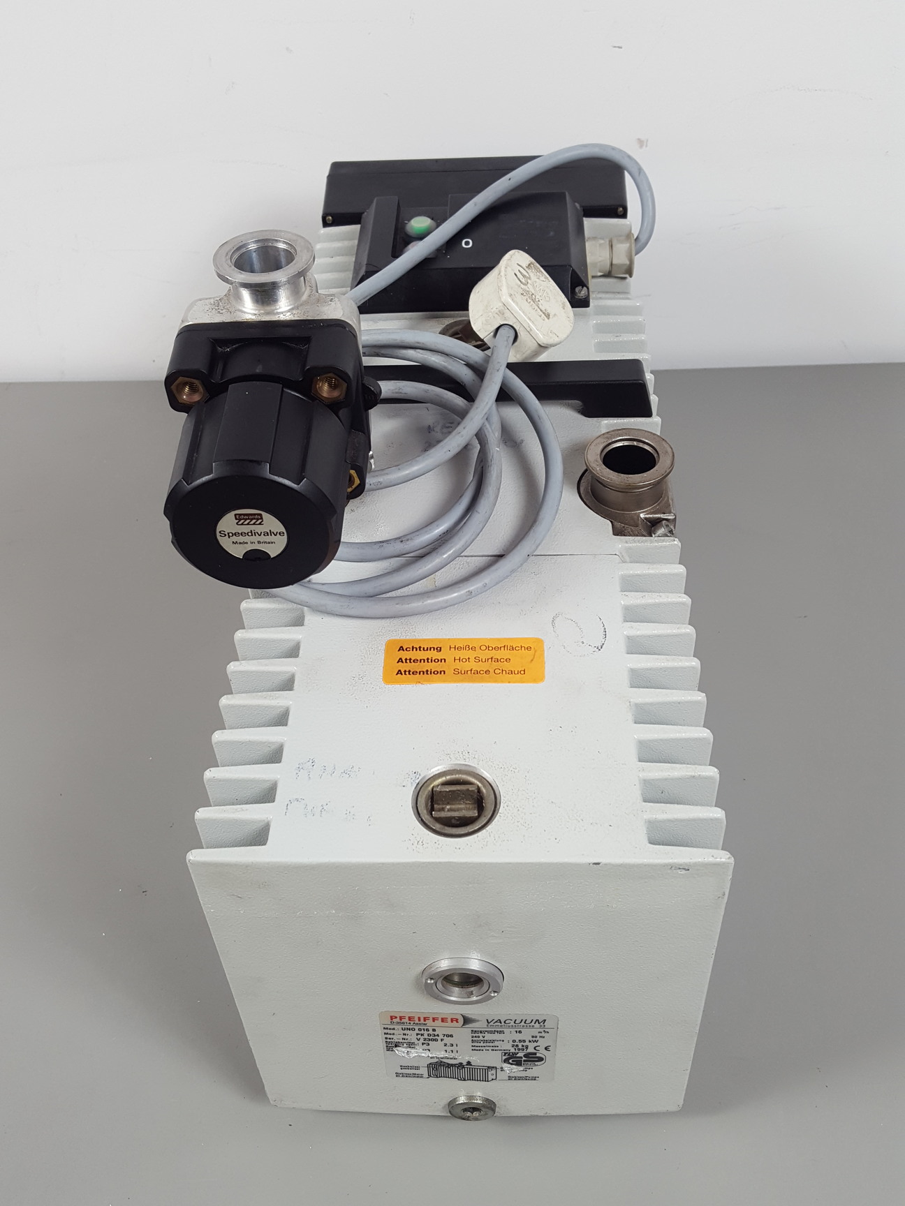 Image of Pfeiffer UNO 016 B Rotary Vane Vacuum Pump Mod. - Nr PK D34 706