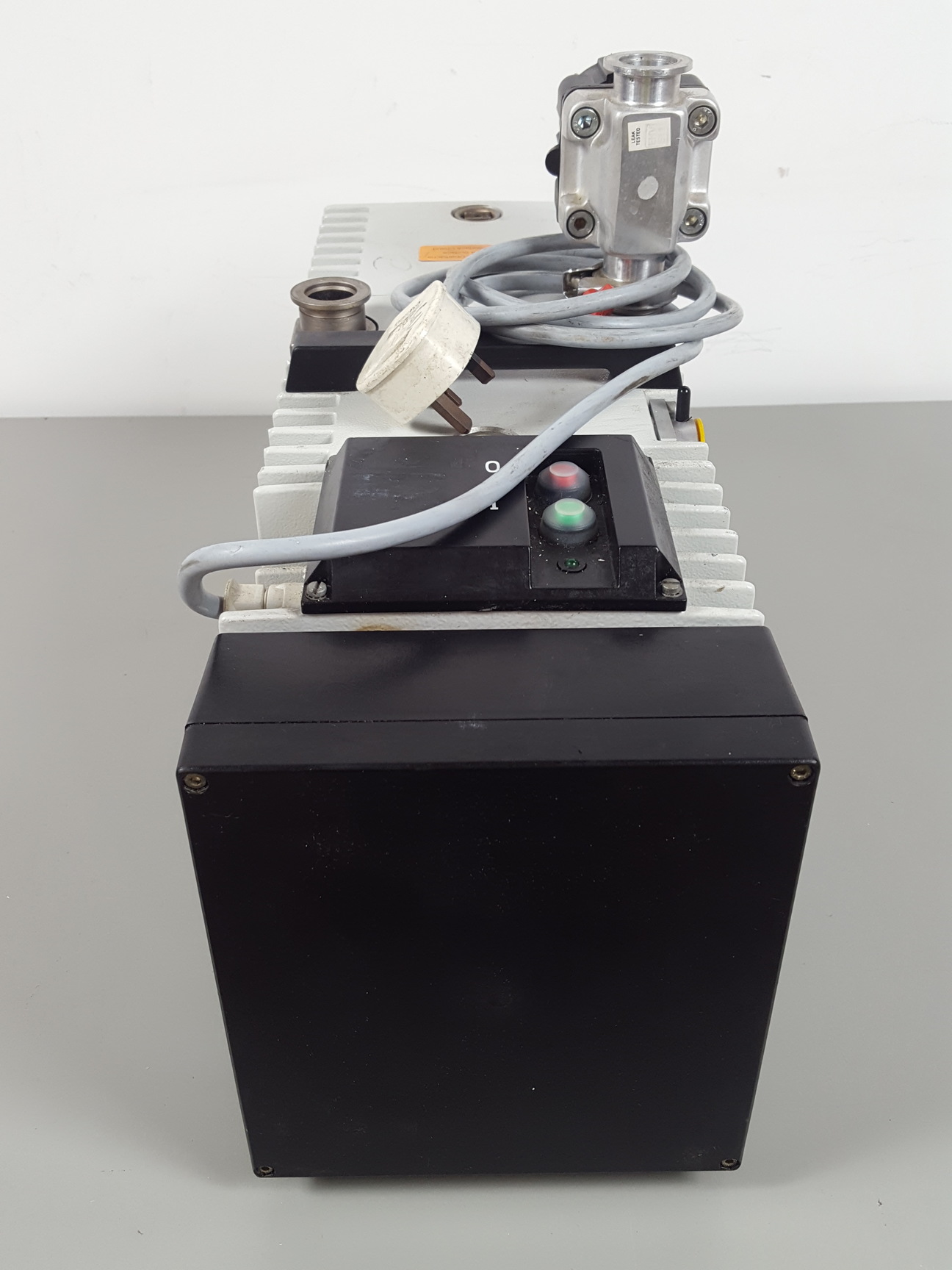 Image of Pfeiffer UNO 016 B Rotary Vane Vacuum Pump Mod. - Nr PK D34 706