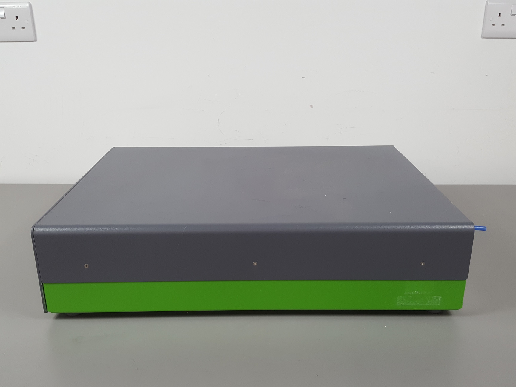 Image of Picarro Cavity Ringdown Isotopic CO2 Spectrophotometer G1101-i & GSP-1000 PSU