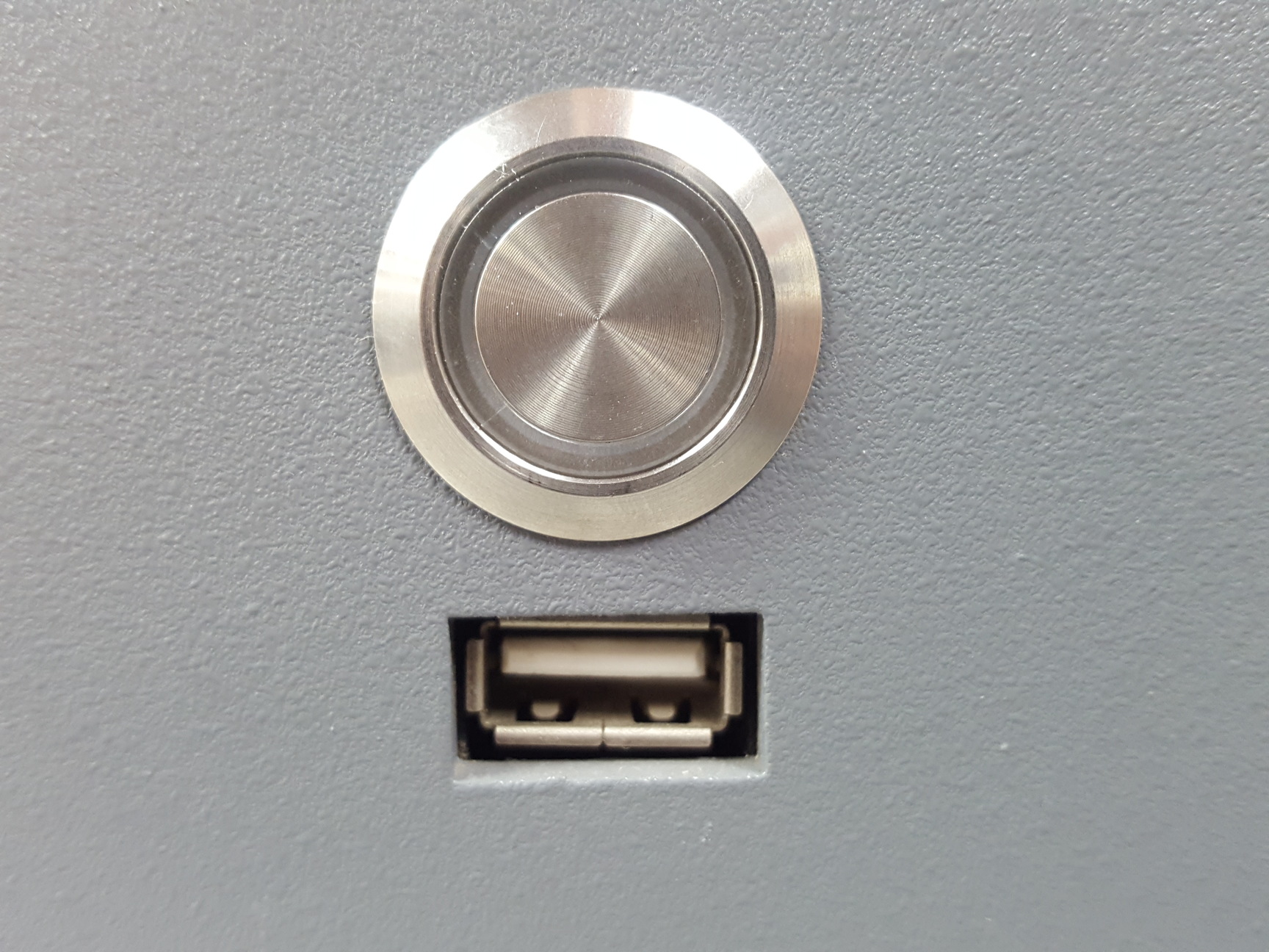 Image of Picarro Cavity Ringdown Isotopic CO2 Spectrophotometer G1101-i & GSP-1000 PSU