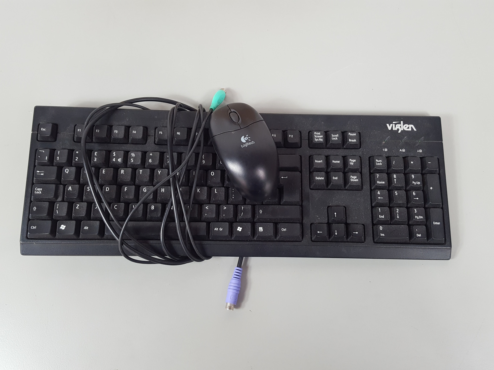 Image of Picarro Cavity Ringdown Isotopic CO2 Spectrophotometer G1101-i & GSP-1000 PSU