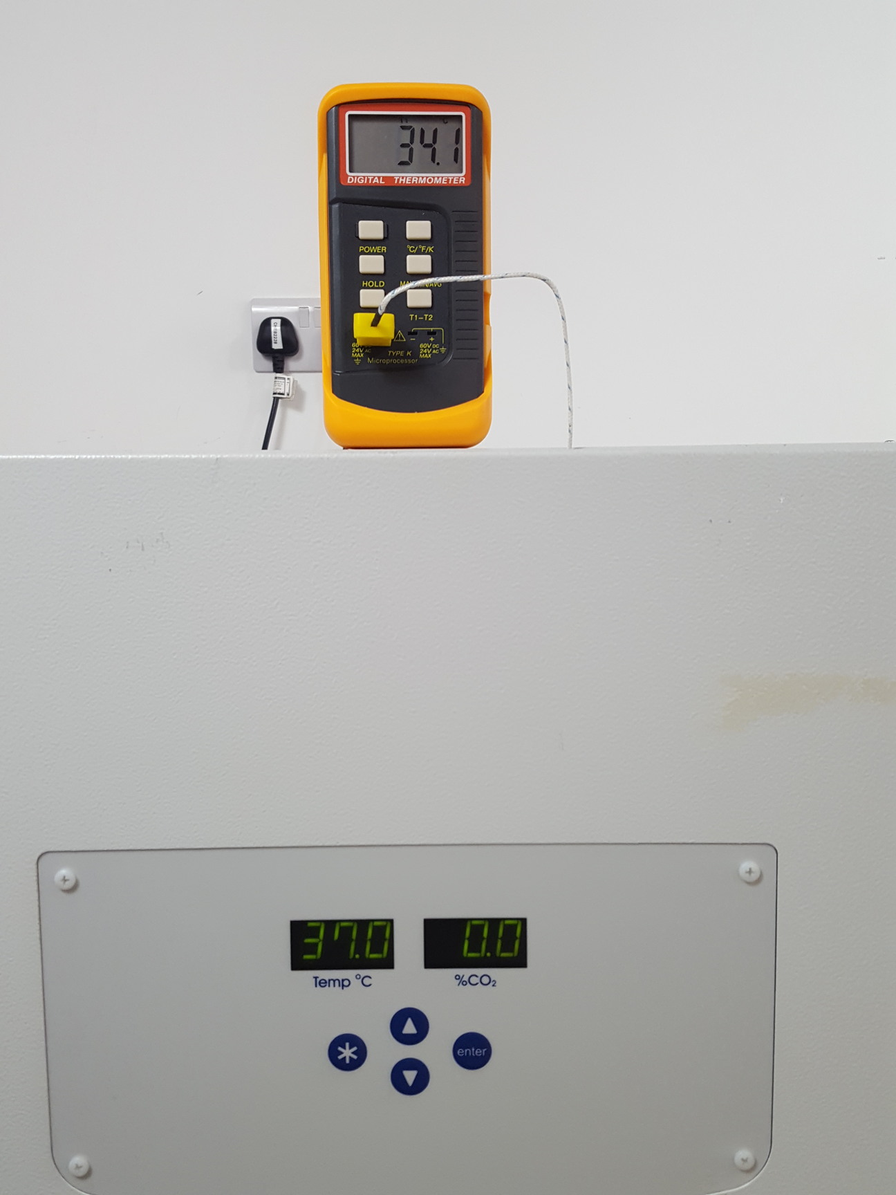 Image of New Brunswick Galaxy 170 S  Laboratory CO2 Incubator Lab