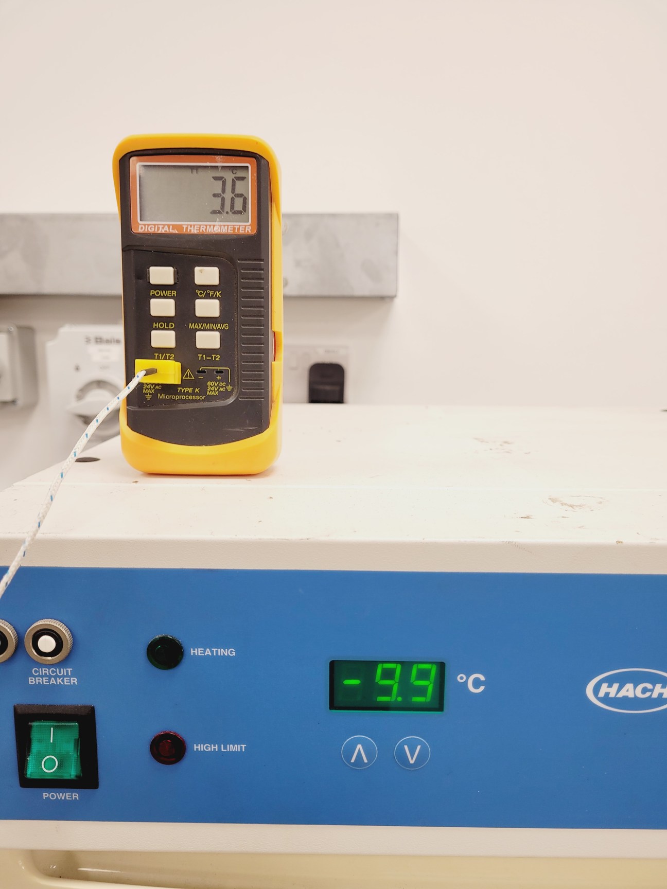 Image of HACH BOD Heating Incubator Mod No. 205-2 Part No. 9110571 Lab