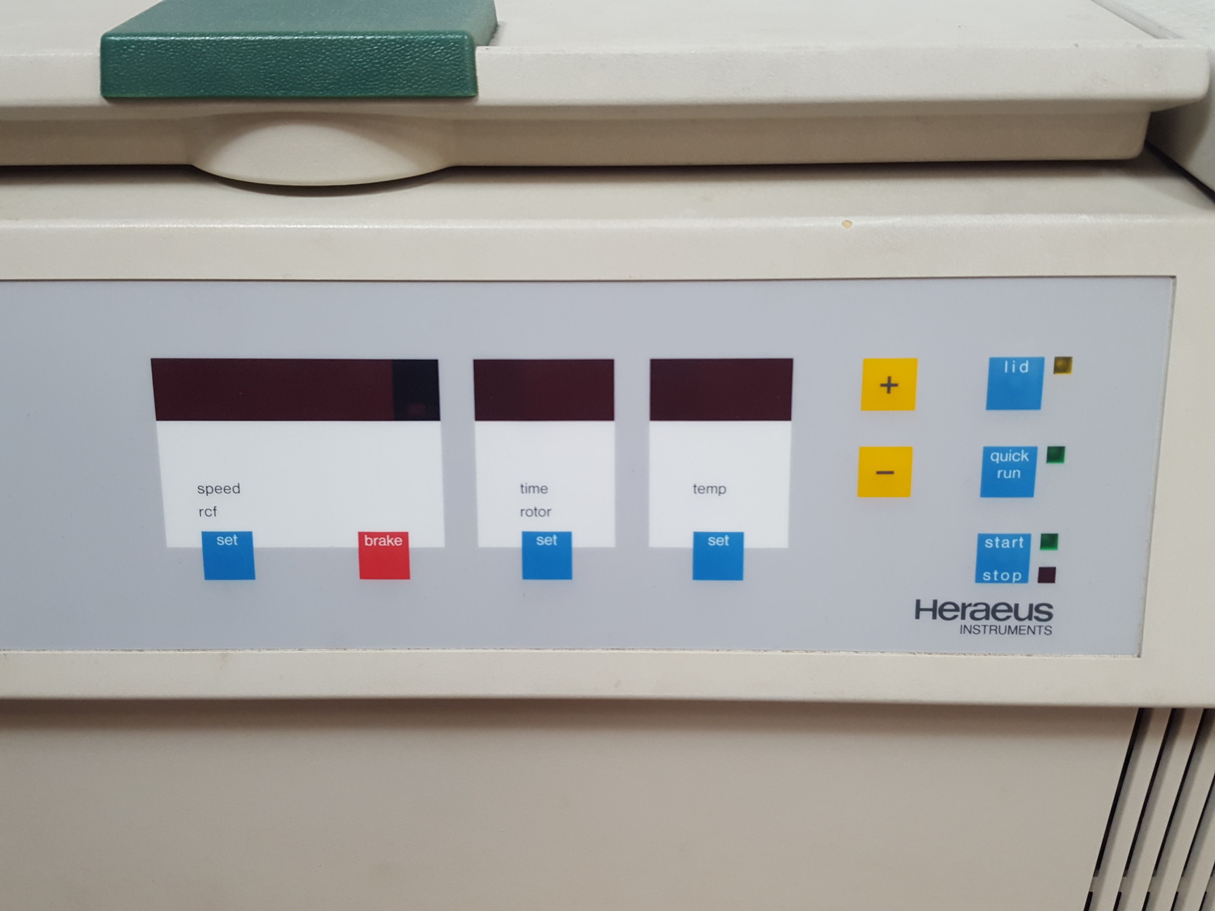 Image of Heraeus 1.0R Megafuge Benchtop Laboratory Centrifuge with 6000rpm Rotor Lab