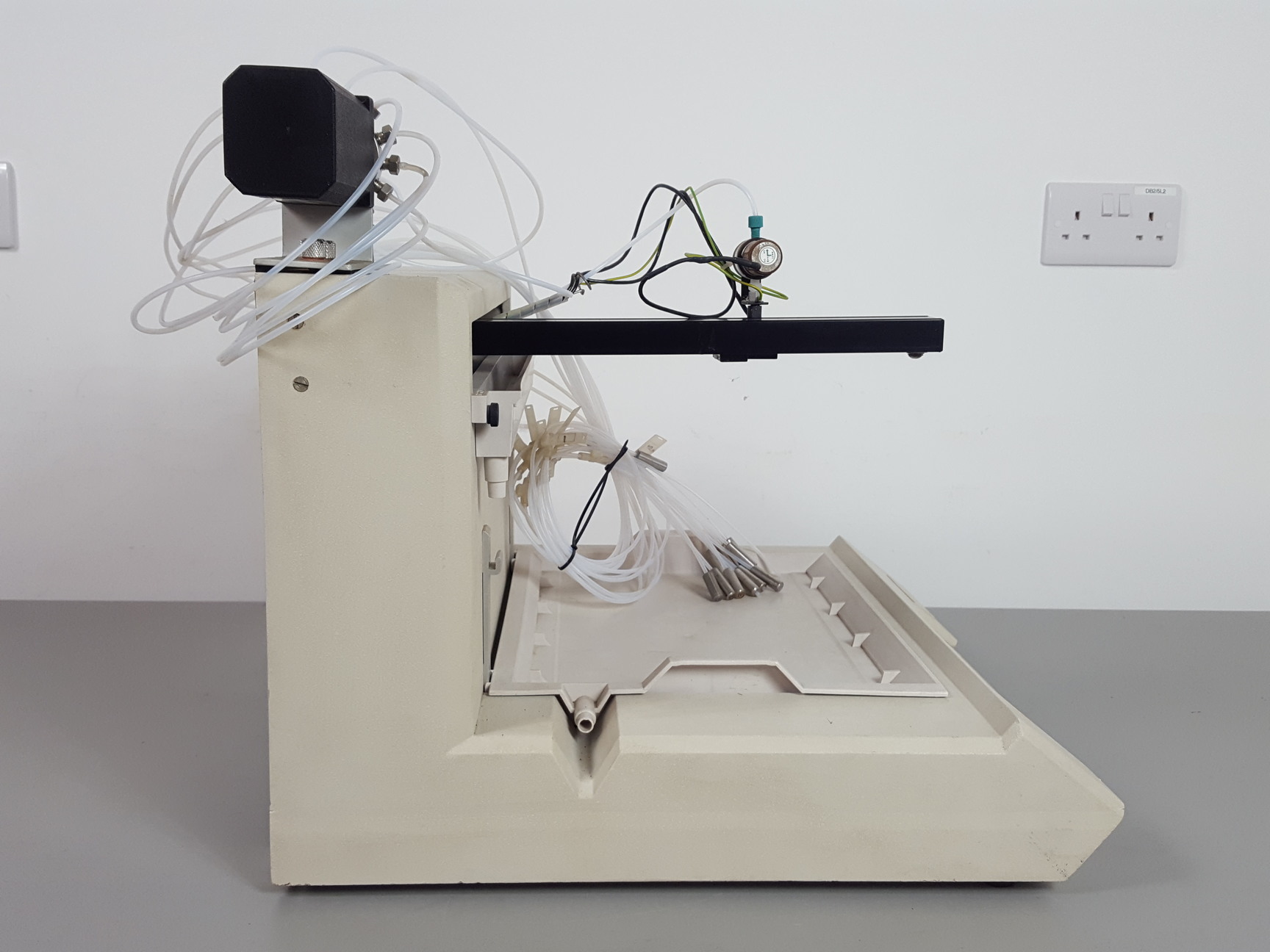 Image of Gilson FC-204 Fraction Collector Lab HPLC