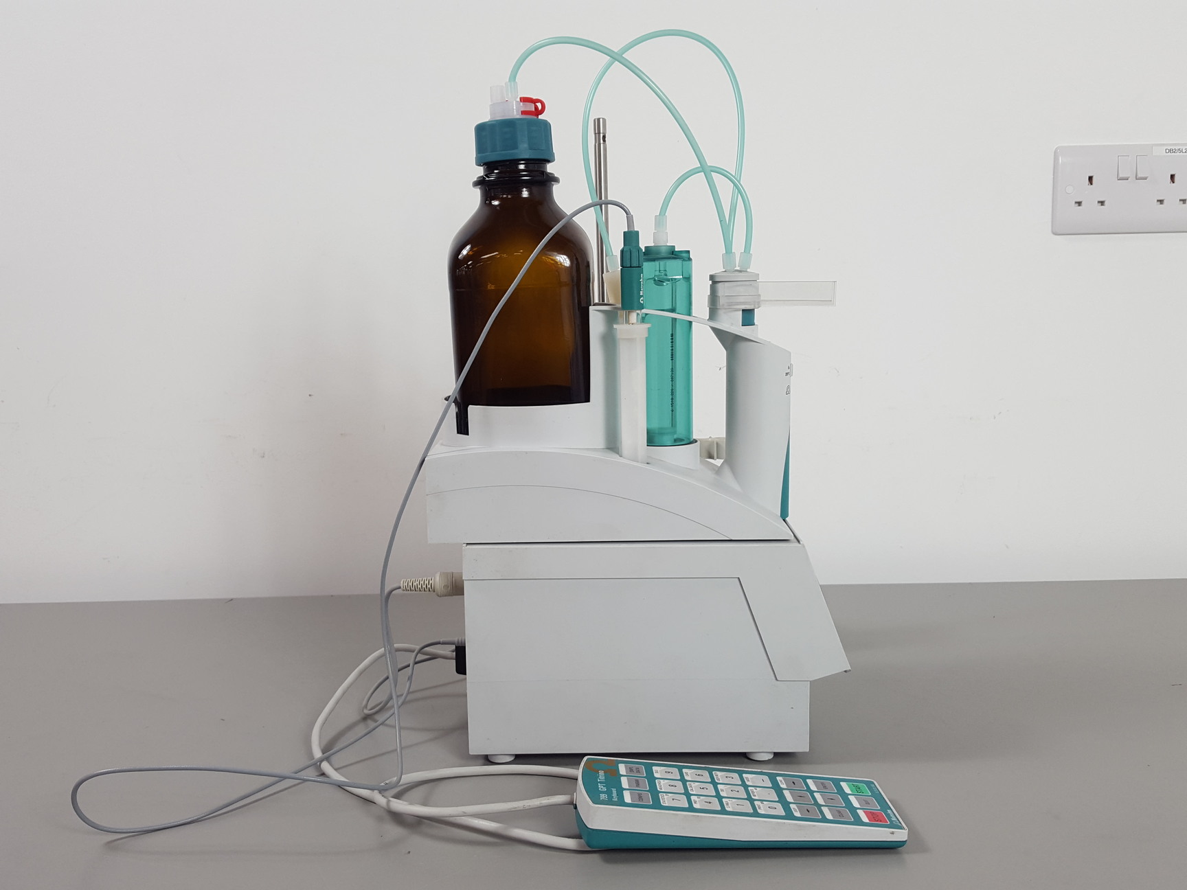 Image of Titrino 799 GPT Metrohm System w/728 Stirrer & Accessories Lab