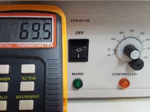 Thumbnail image of Genlab N18C Benchtop Laboratory Oven / Incubator with 2 x Racks Lab 250C