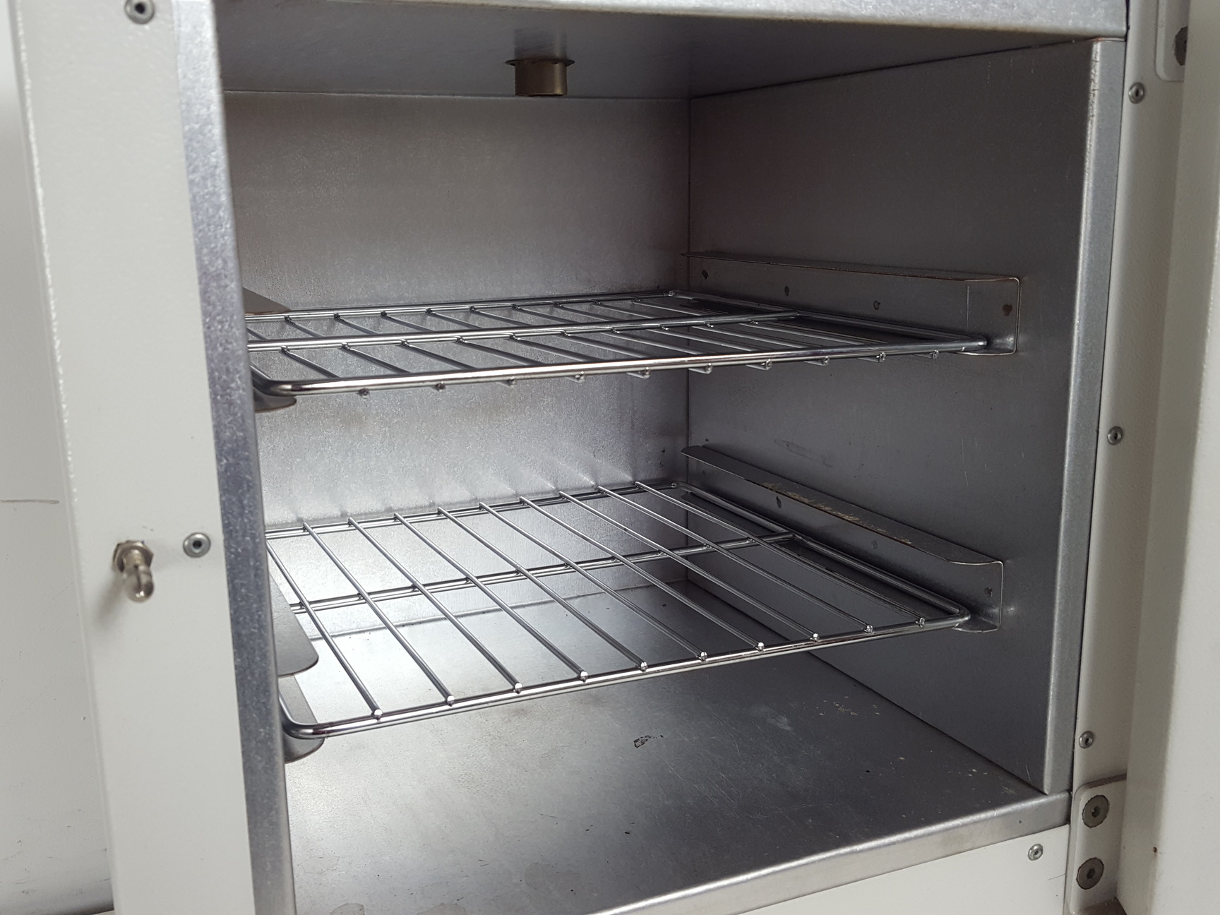 Image of Genlab N18C Benchtop Laboratory Oven / Incubator with 2 x Racks Lab 250C