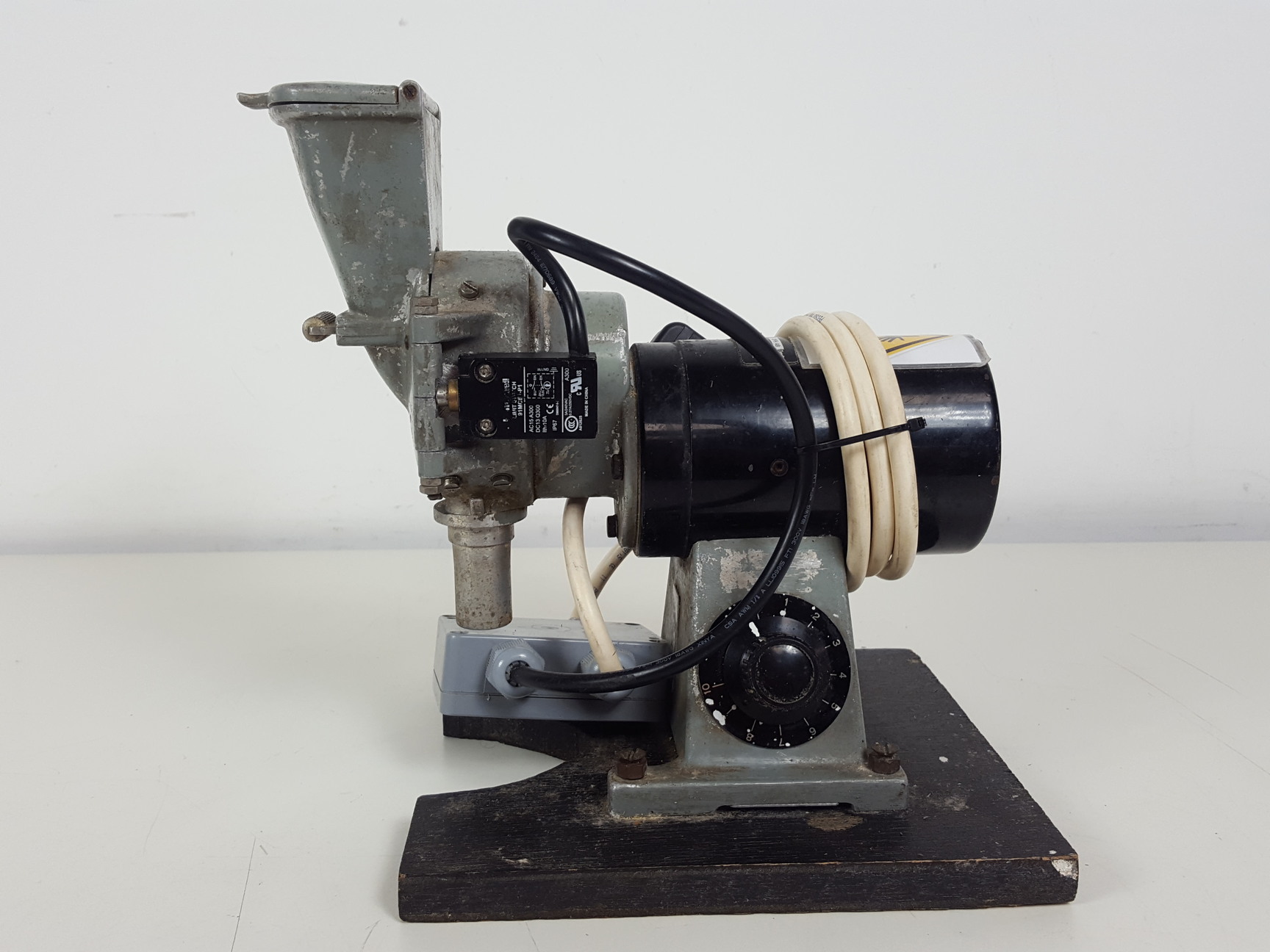 Image of Culatti DFH 48 Hammer Micro Mill Lab