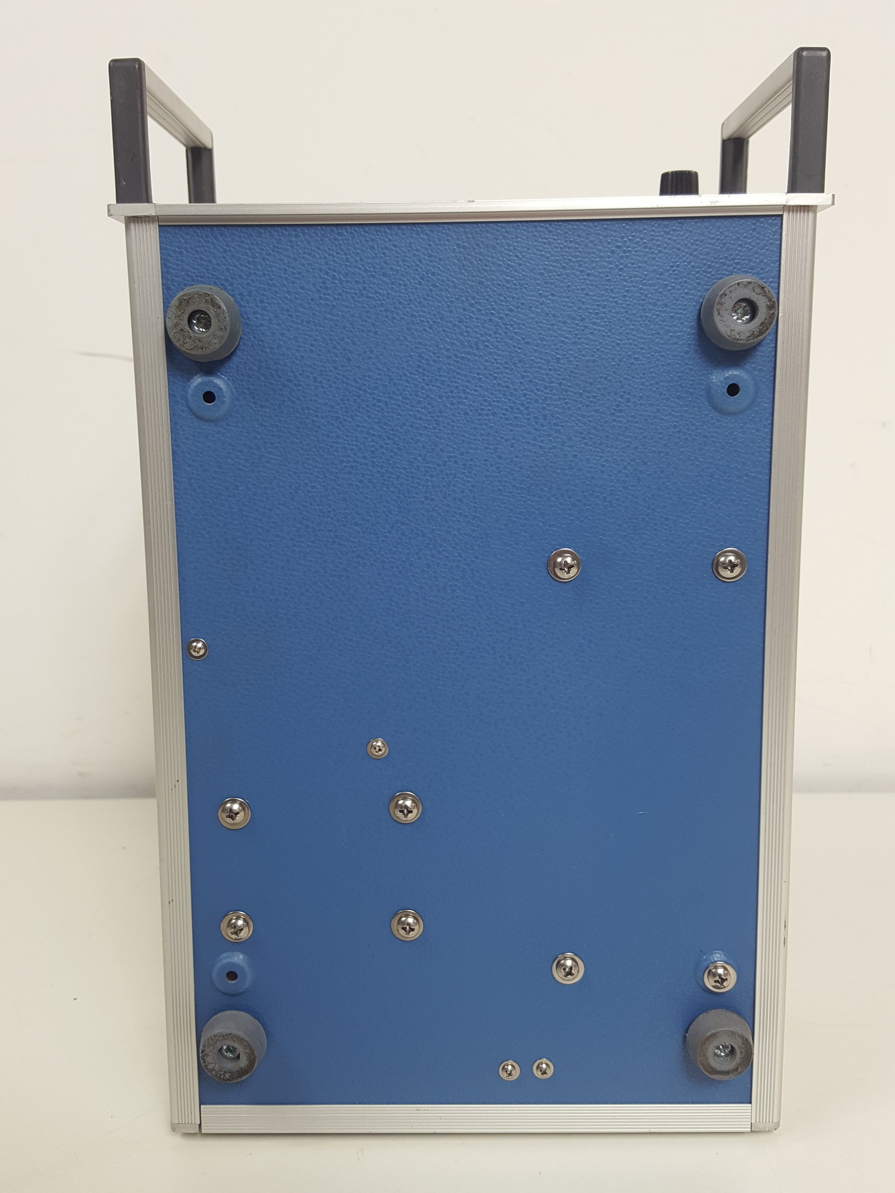 Image of Avtech Delay Generator AVX-D-2-PS-LIA & Pulse Generator AVIR-4-PS-P-PWT-AT