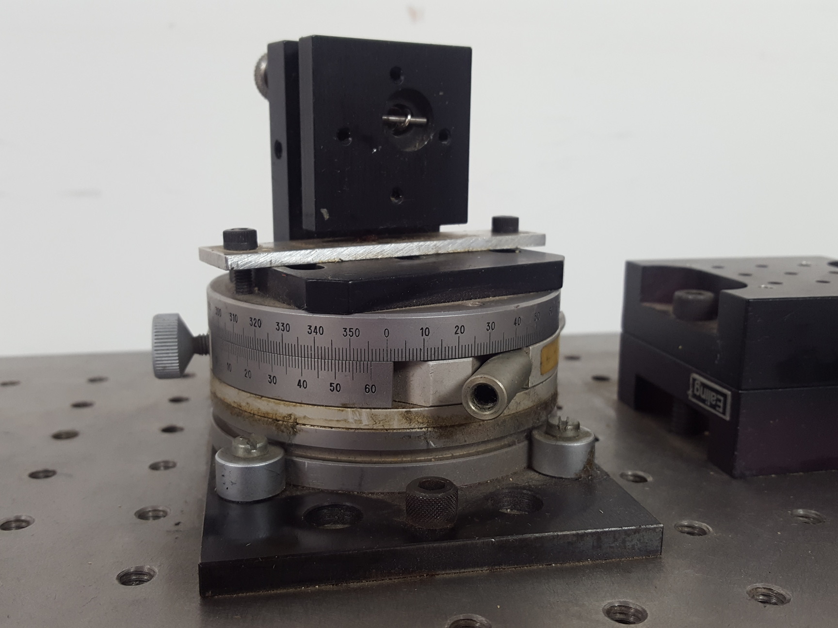 Image of NRC Newport Corporation Anti-Vibration Isolation Table Top 24x24" Lab
