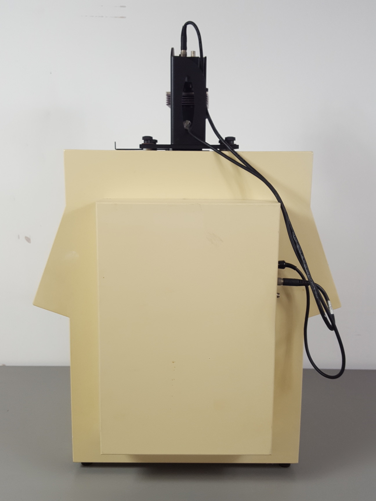 Image of Bio-Rad Universal Hood Gel Doc UV Imaging System Lab