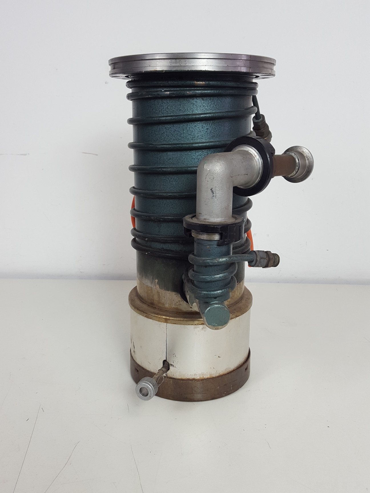 Image of Edwards Diffusion Vapour Vacuum Pump Model E04 Lab Spares/Repairs