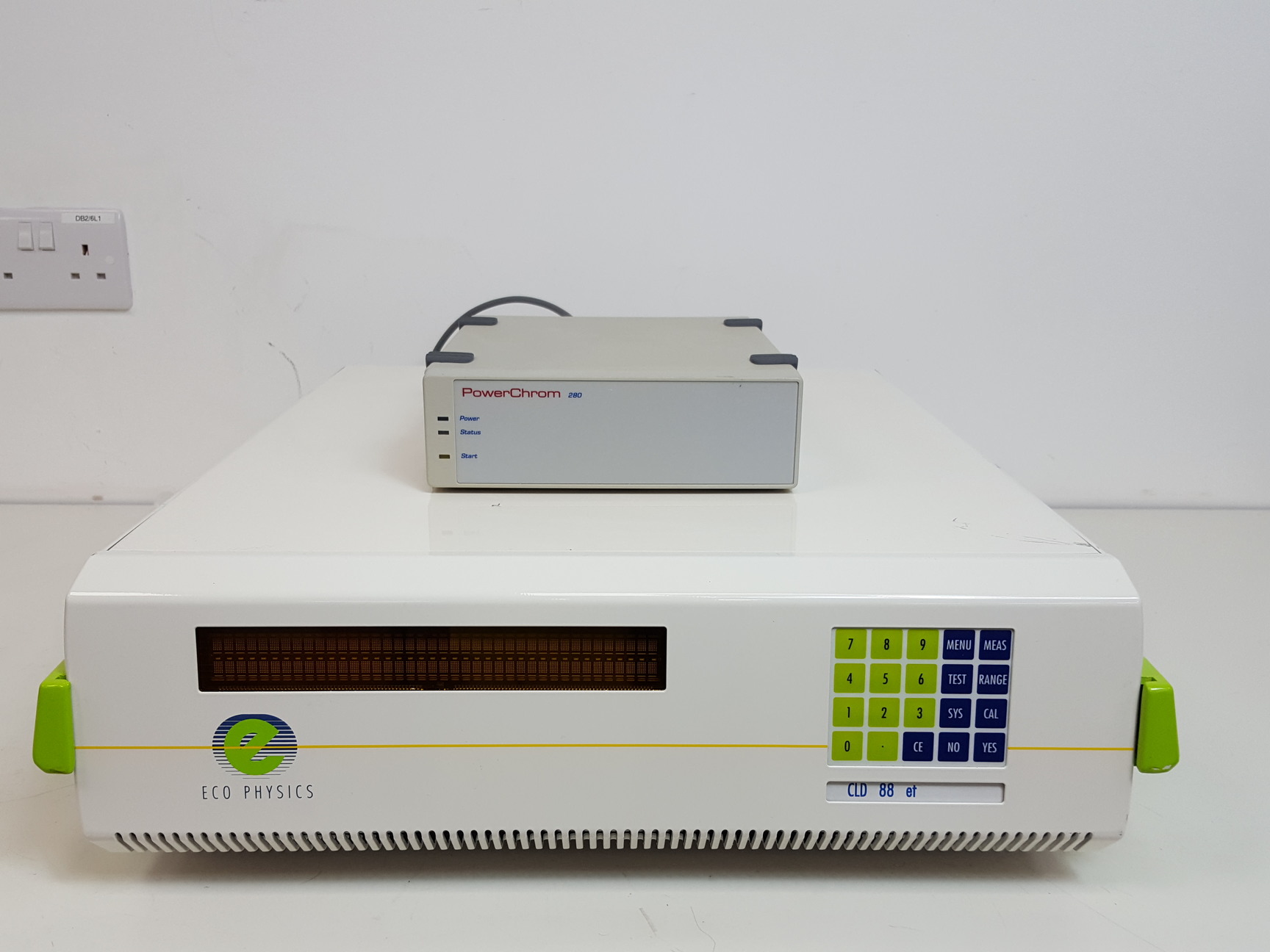 Image of Eco Physics NO/NOx Analyser System CLD 88 et with PowerChrom ER280 Lab