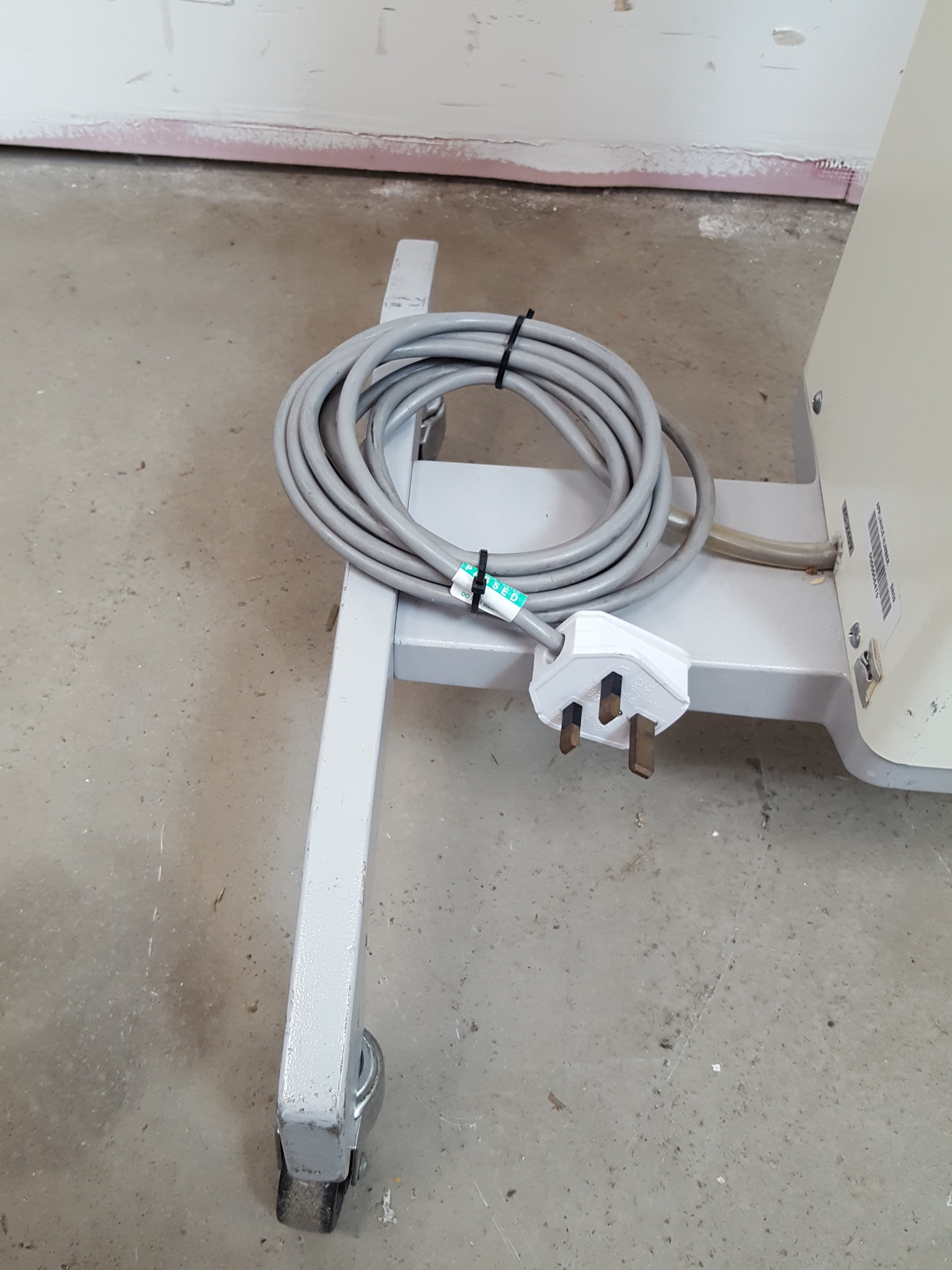 Image of Takagi Eye Examination Ophthalmology Bio-Microscope Slit Lamp & Electric Table 