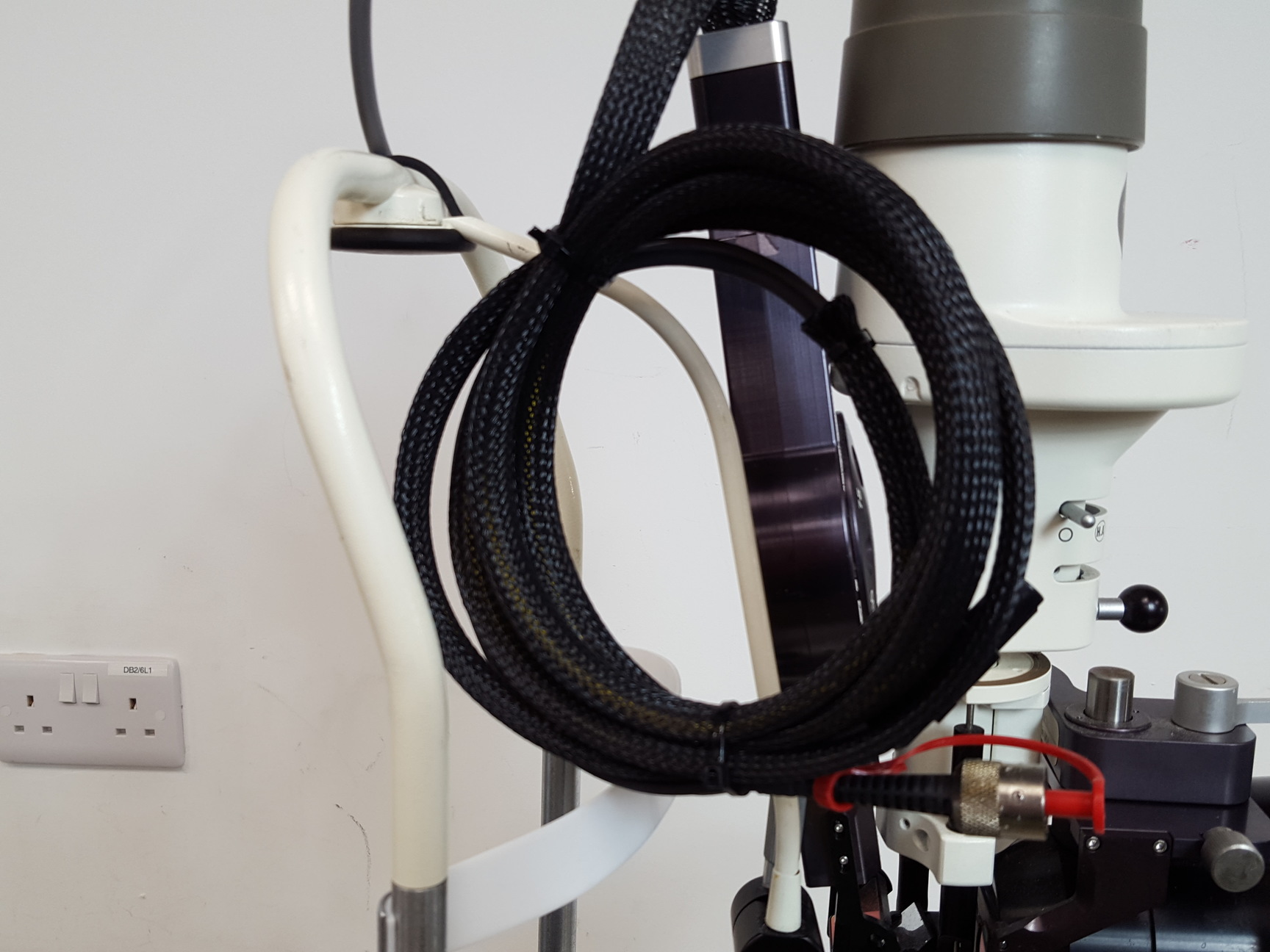 Image of Takagi Eye Examination Ophthalmology Bio-Microscope Slit Lamp & Electric Table 