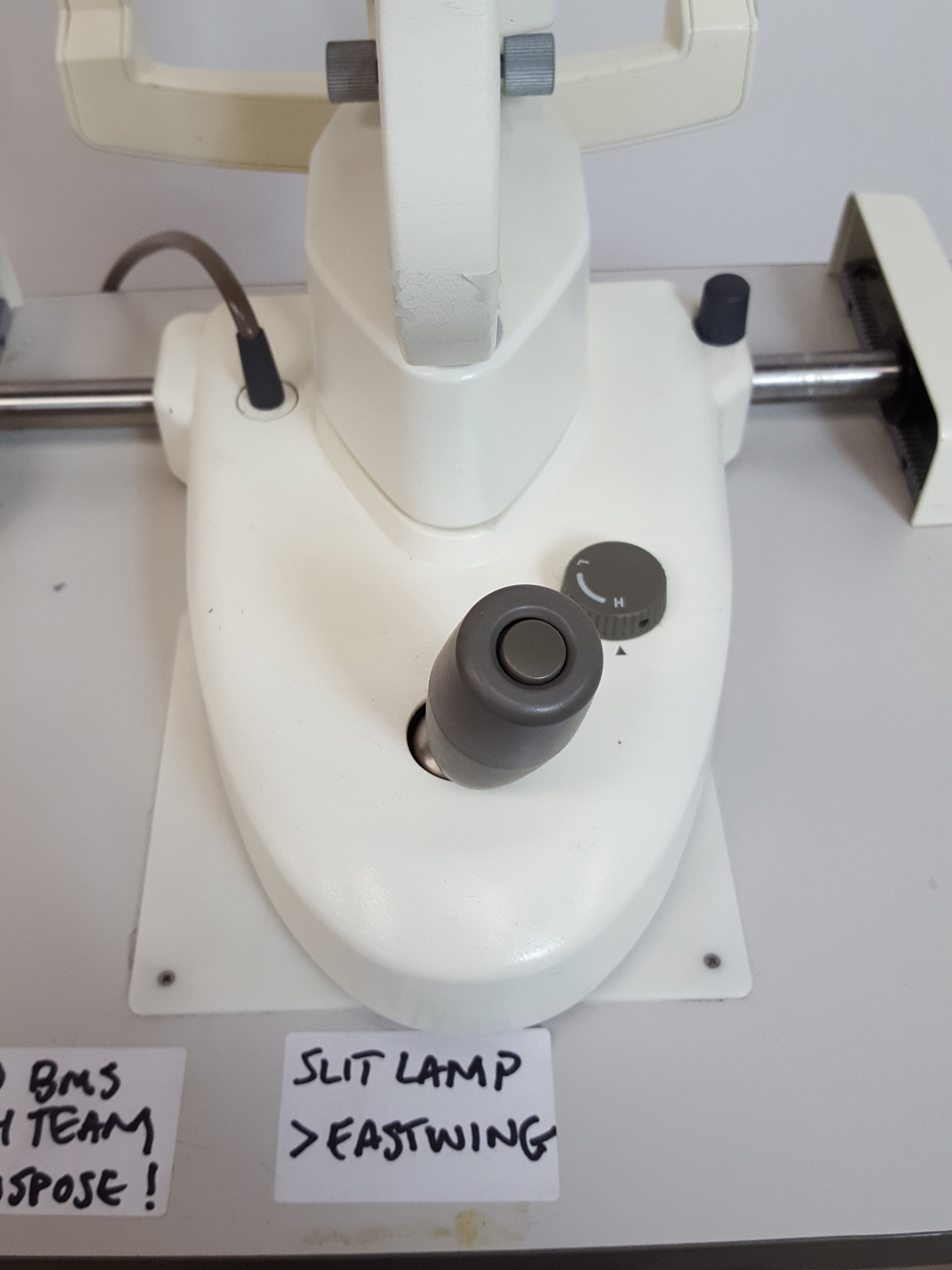 Image of Takagi Eye Examination Ophthalmology Bio-Microscope Slit Lamp & Electric Table 