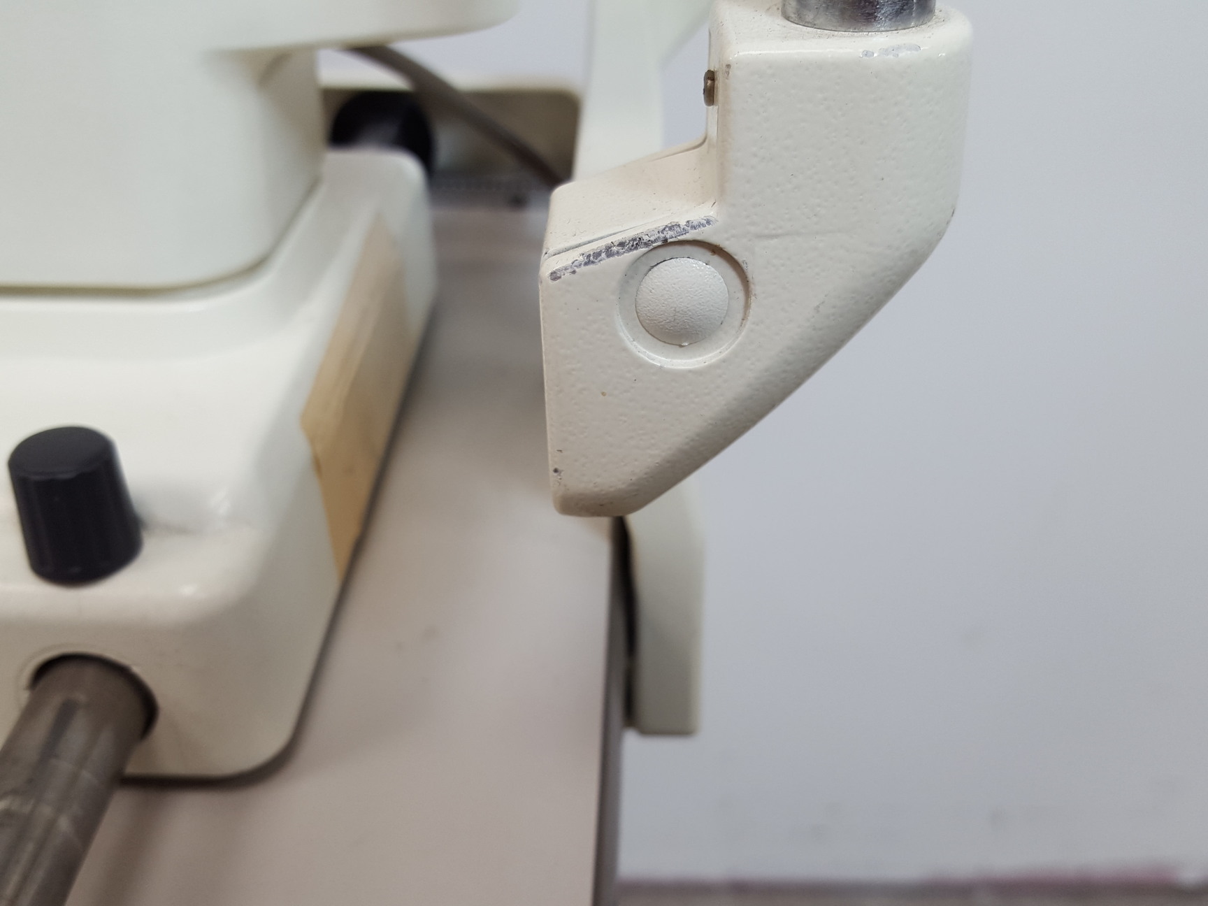 Image of Takagi Eye Examination Ophthalmology Bio-Microscope Slit Lamp & Electric Table 