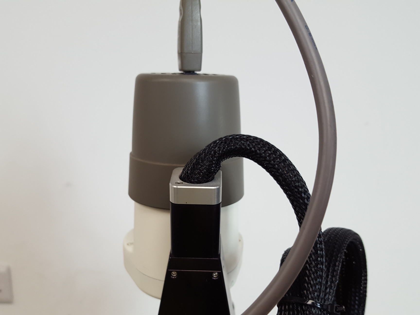 Image of Takagi Eye Examination Ophthalmology Bio-Microscope Slit Lamp & Electric Table 
