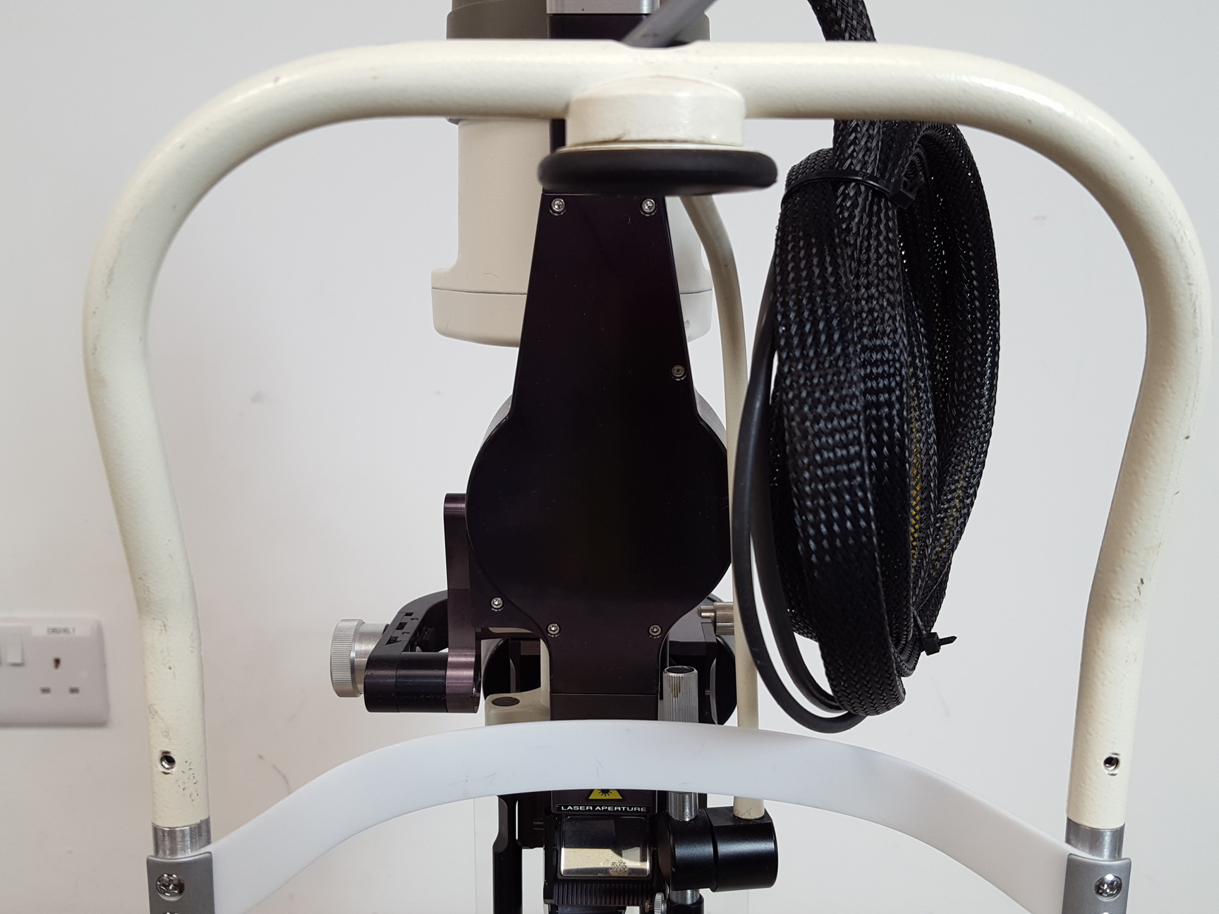 Image of Takagi Eye Examination Ophthalmology Bio-Microscope Slit Lamp & Electric Table 