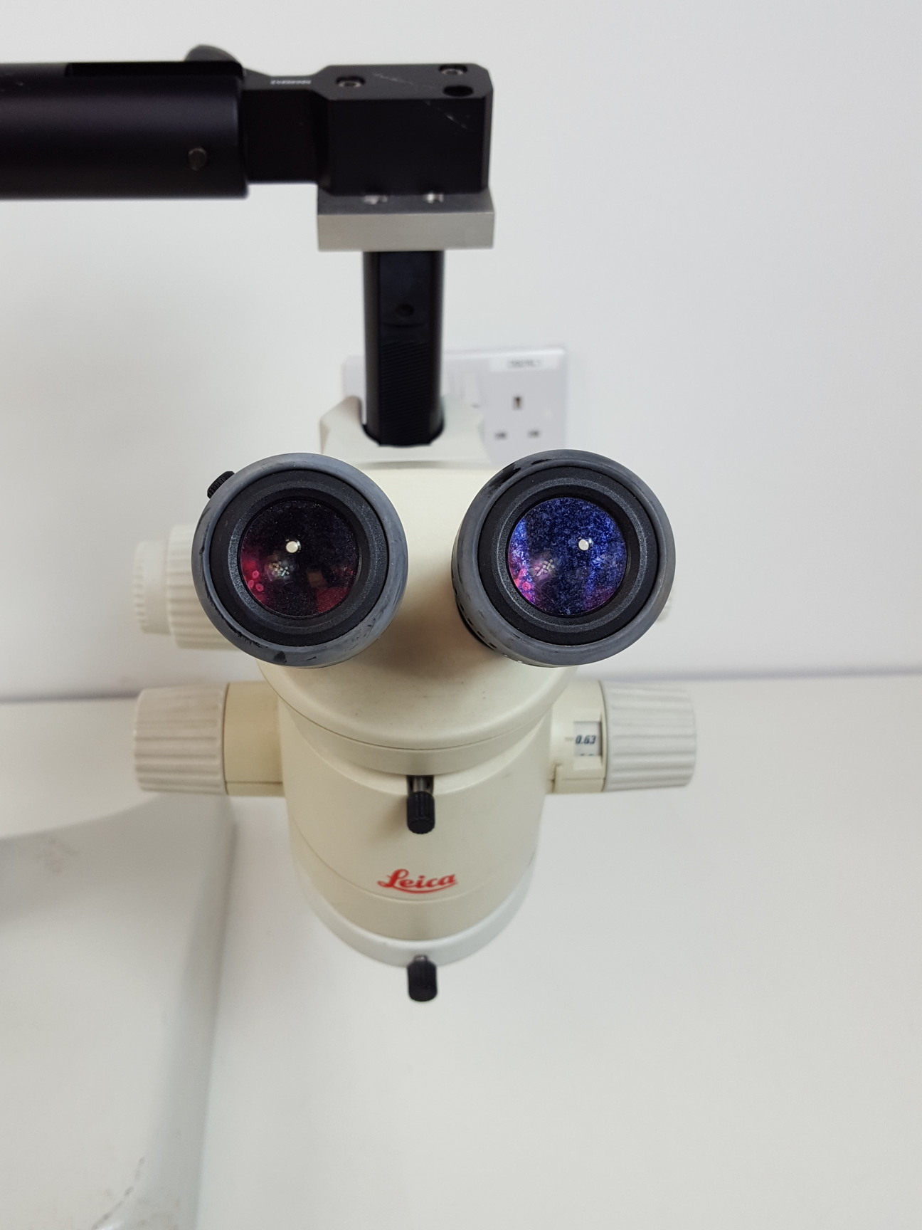 Image of Leica MZ6 Long-Arm Stereo Zoom Microscope Lab