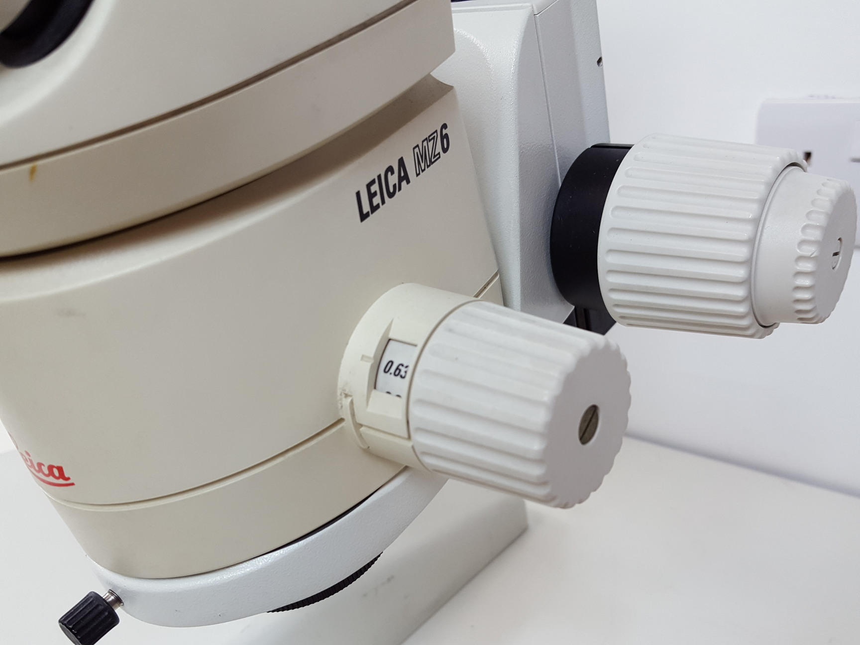 Image of Leica MZ6 Long-Arm Stereo Zoom Microscope Lab