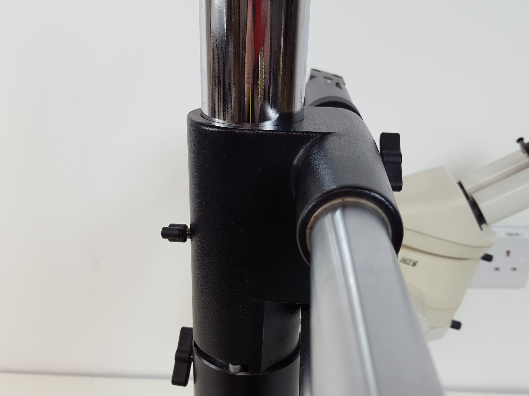 Image of Leica MZ6 Long-Arm Stereo Zoom Microscope Lab