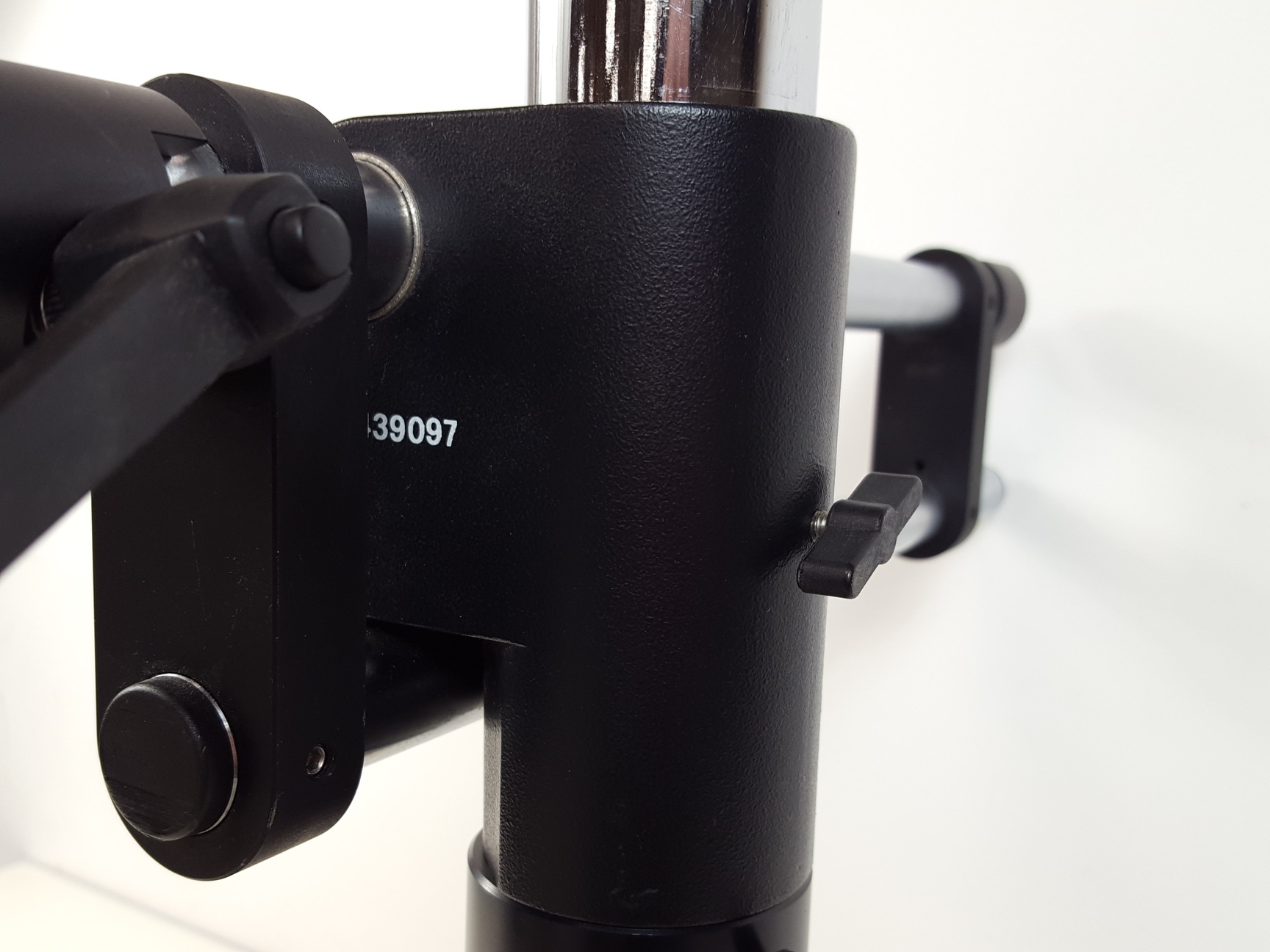 Image of Leica MZ6 Long-Arm Stereo Zoom Microscope Lab