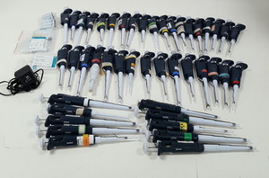 Thumbnail image of 44 x Gilson Pipetman Laboratory Pipettes with Accessories Lab