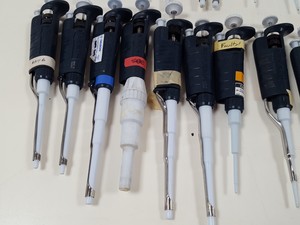 Thumbnail image of 44 x Gilson Pipetman Laboratory Pipettes with Accessories Lab