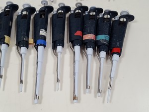 Thumbnail image of 44 x Gilson Pipetman Laboratory Pipettes with Accessories Lab
