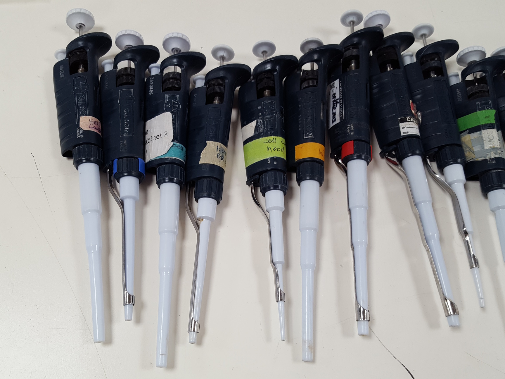 Image of 44 x Gilson Pipetman Laboratory Pipettes with Accessories Lab