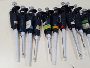 Thumbnail image of 44 x Gilson Pipetman Laboratory Pipettes with Accessories Lab