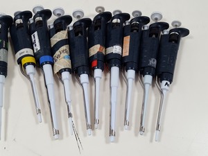 Thumbnail image of 44 x Gilson Pipetman Laboratory Pipettes with Accessories Lab