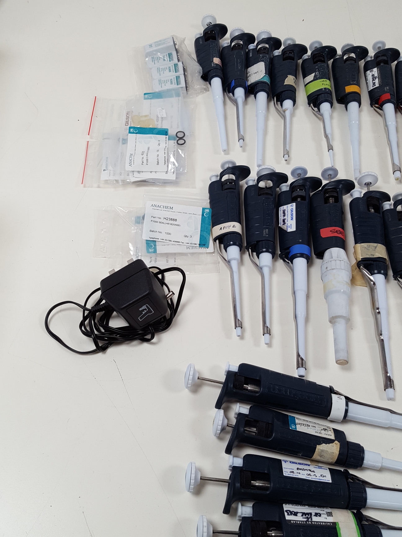 Image of 44 x Gilson Pipetman Laboratory Pipettes with Accessories Lab