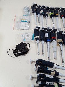 Thumbnail image of 44 x Gilson Pipetman Laboratory Pipettes with Accessories Lab