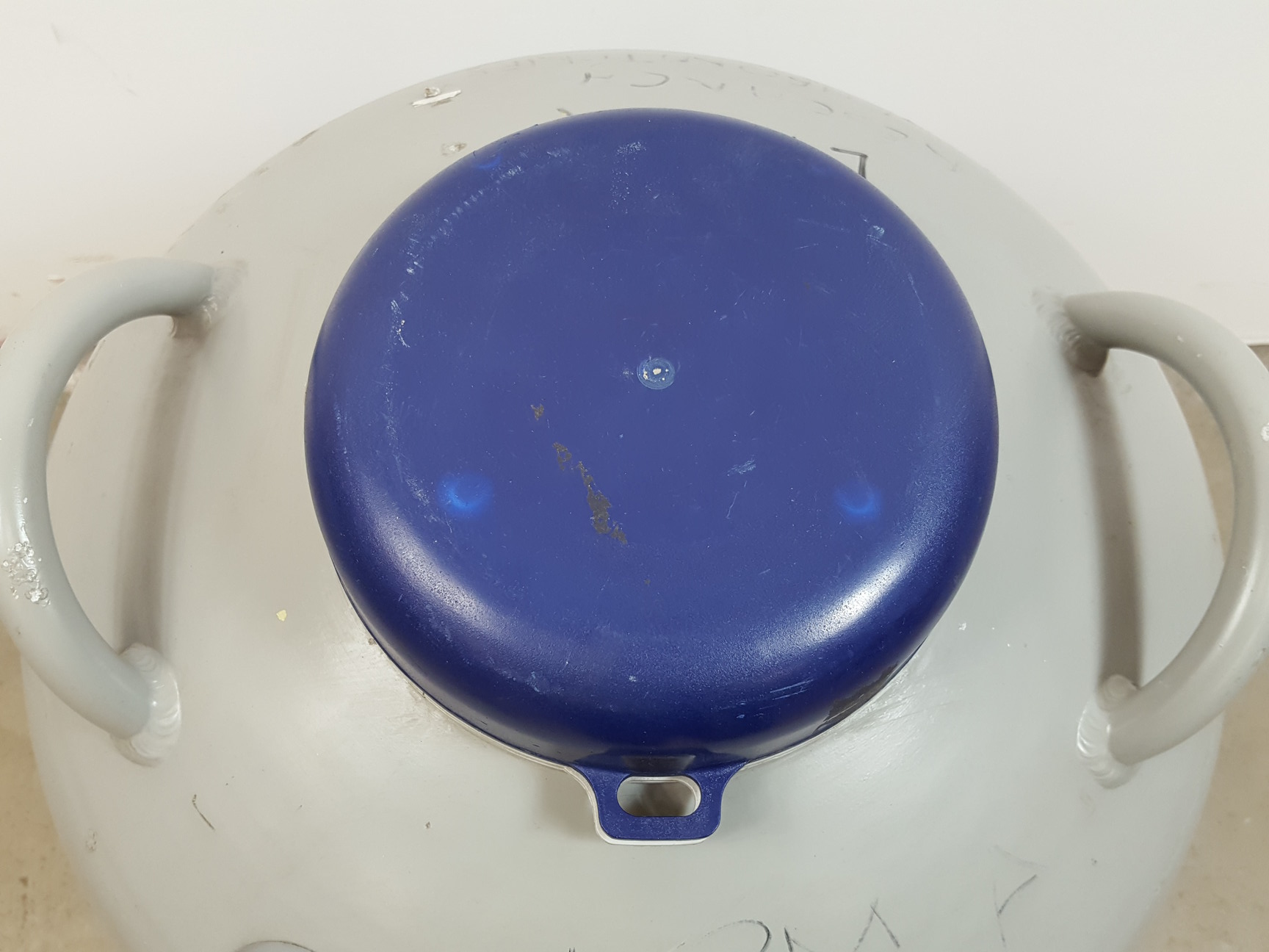 Image of Statebourne Cryogenics Biorack Liquid Nitrogen Dewar Lab