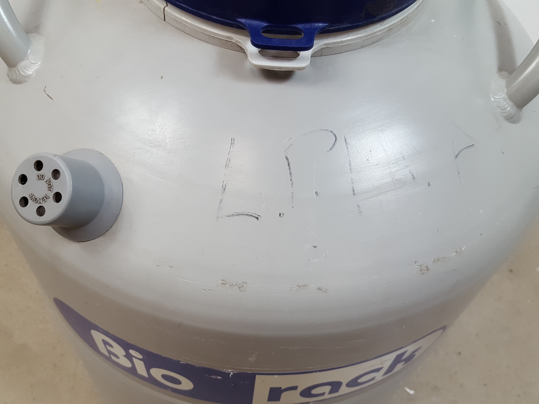 Image of Statebourne Cryogenics Biorack Liquid Nitrogen Dewar Lab