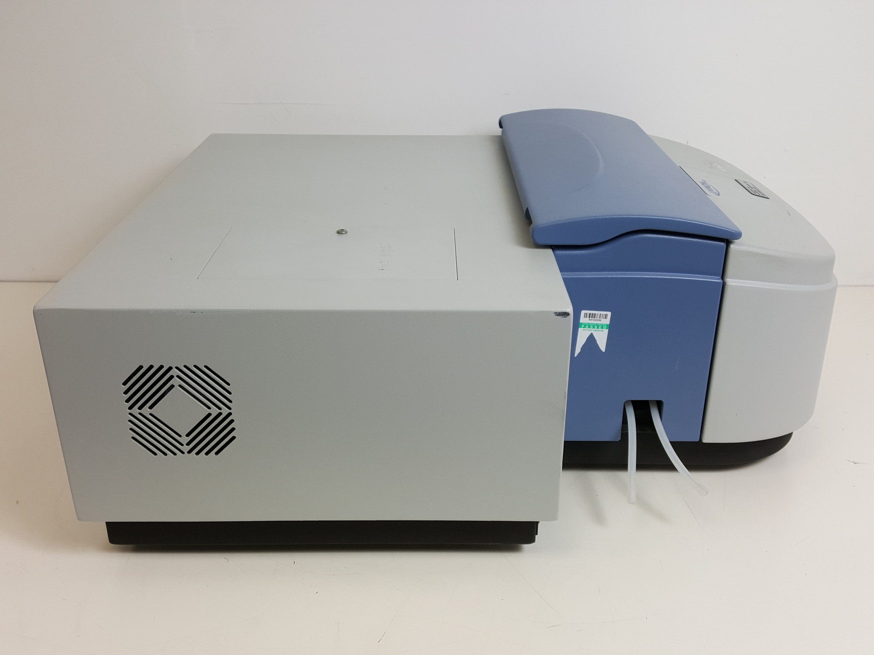 Uvikon XS UV/Vis Spectrophotometer 70/9990289 Lab
