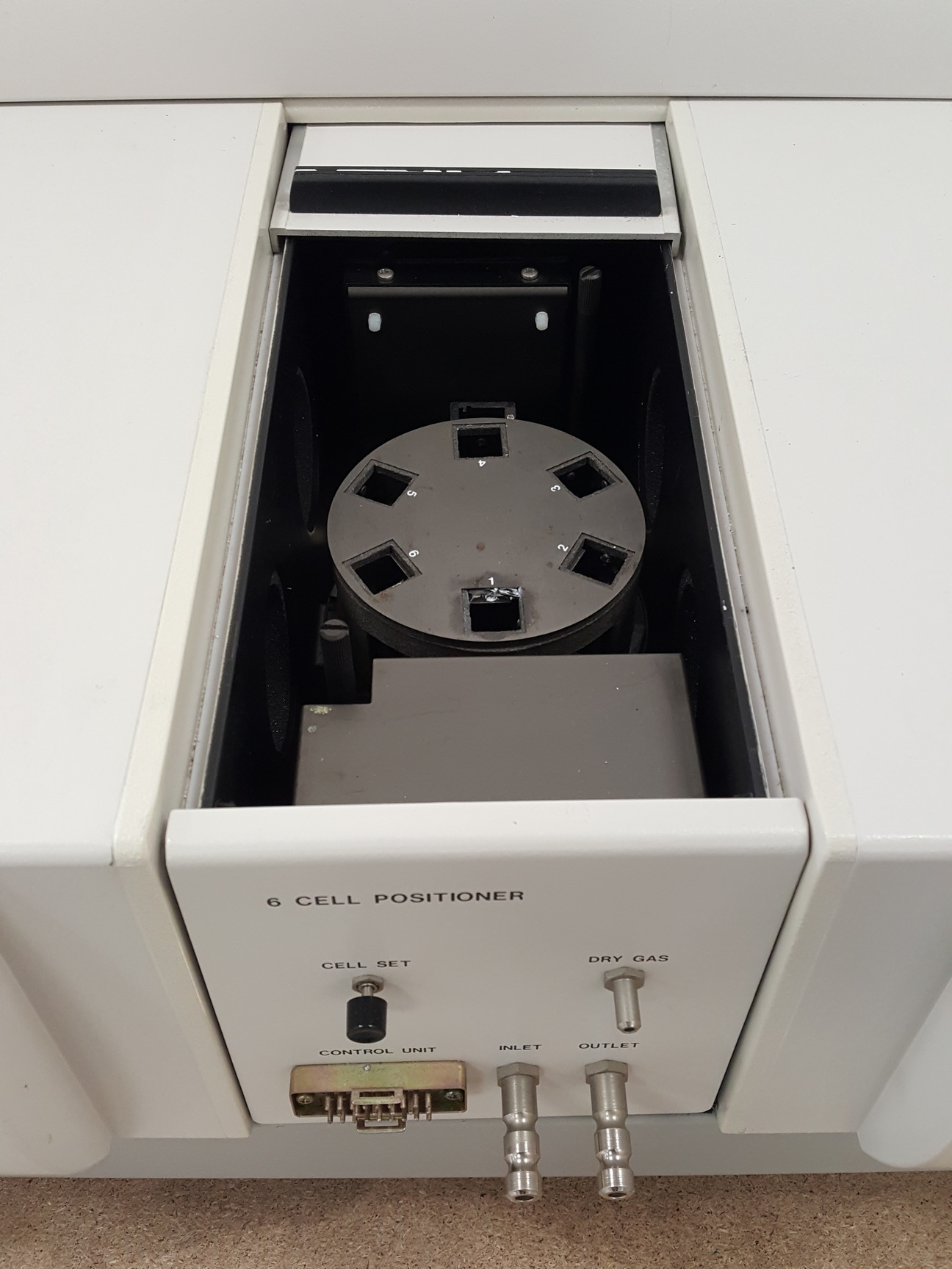Image of Hitachi UV-VIS Spectrophotometer Model - U-3010 Lab