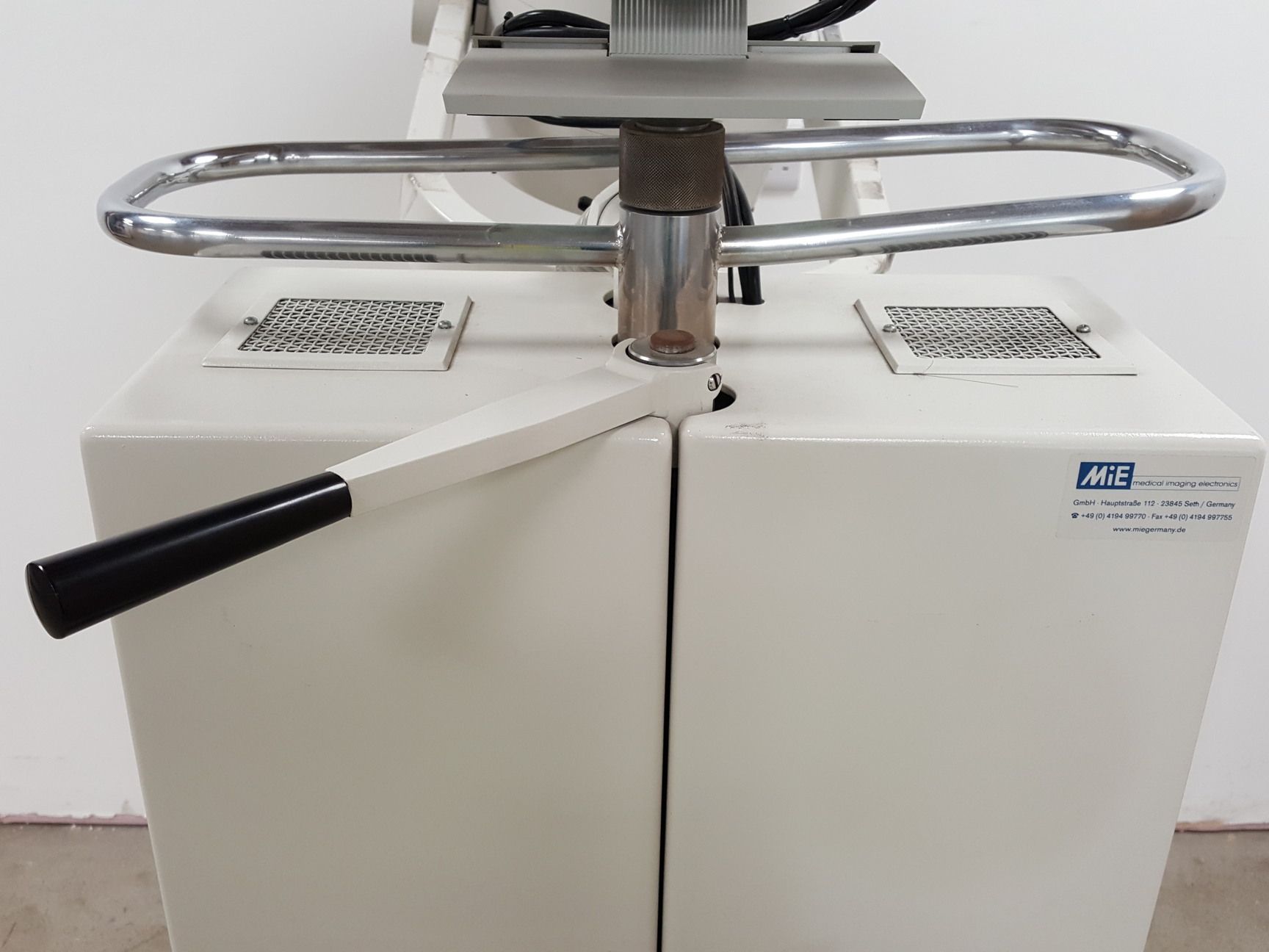 Image of MiE Medical Imaging Electronics Scintron Nuclear Gamma Camera Lab