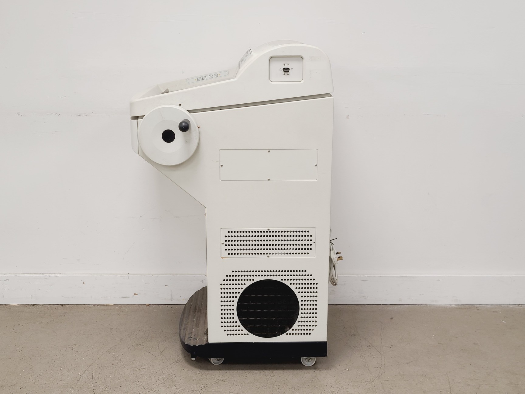 Image of Leica CM 1850 UV Cyrostat Spares/Repair