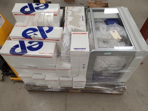 Thumbnail image of Eppendorf epMotion 5070 Automated Pipetting Workstation + Spare Heads Lab