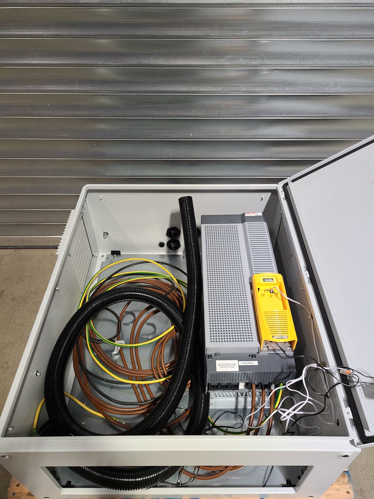 Image of Fans & Blowers Ltd 600 BSZ100 Centrifugal Industrial Fan System + Parker AC30