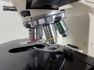 Thumbnail image of Zeiss Axiophot Microscope w/ 5 x Zeiss Plan-NEOFLUAR Objectives Lab